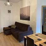 Przystanek Karpacz - Ul Komuny Paryskiej 3