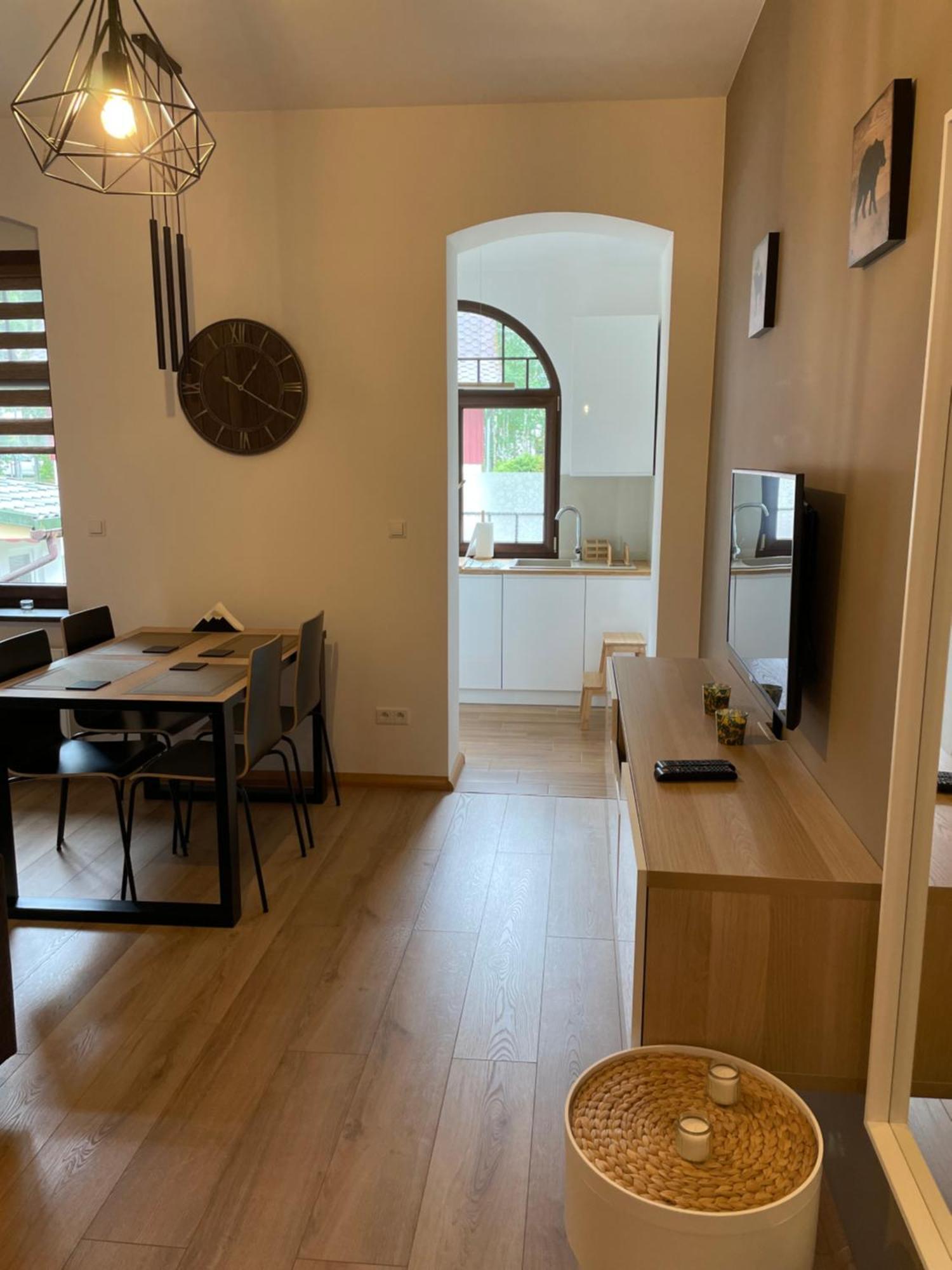 Apartment Przystanek - Ul Komuny Paryskiej 3